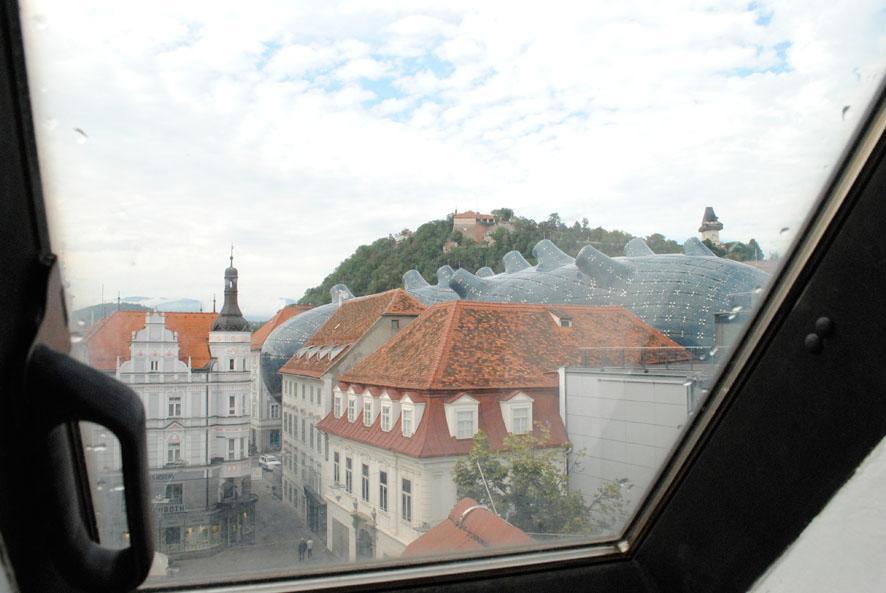 Pharmacy-Loft Apartment Graz Bagian luar foto
