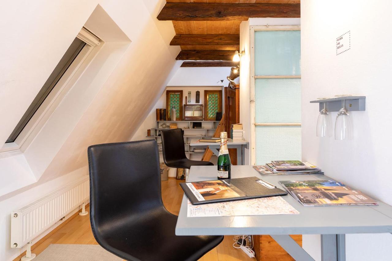Pharmacy-Loft Apartment Graz Bagian luar foto